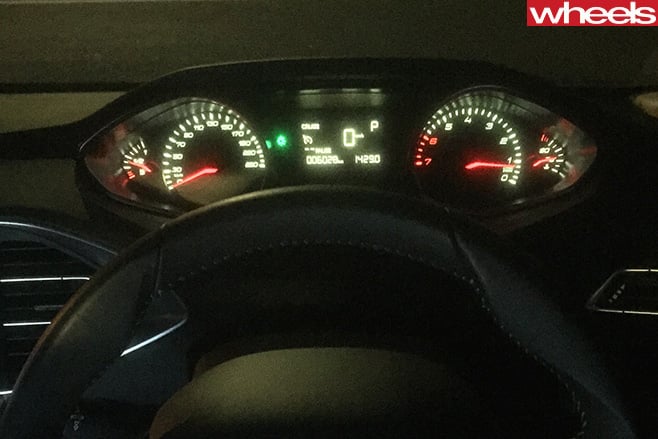 Peugeot -308-front -tacho