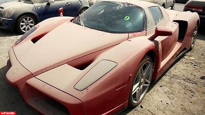 Dubai, graveyard, supercar, ferrari, enzo, porsche, BMW, mercedes, Audi