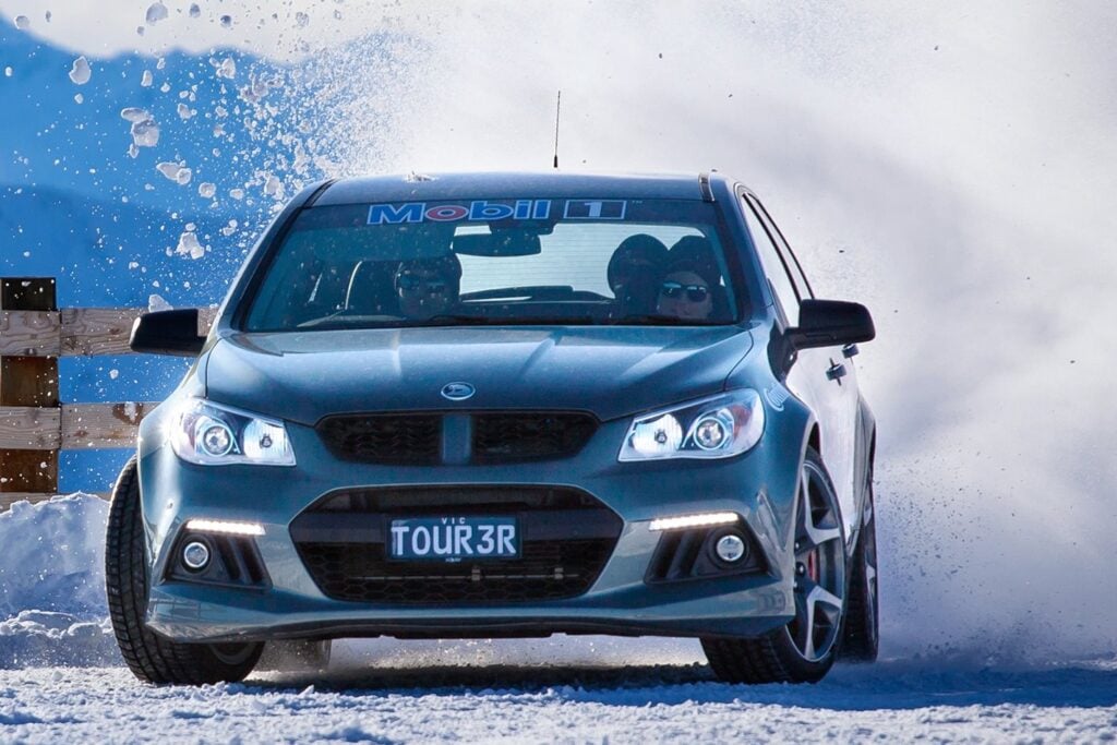 HSV GTS drifting on snow