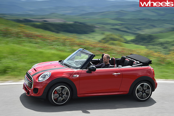Mini -JCW-convertible -side -driving