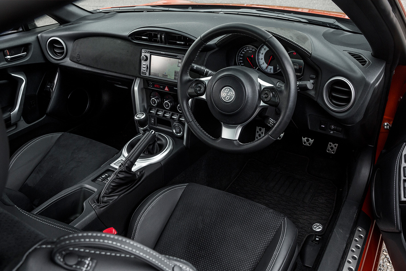 Toyota 86 GTS cabin