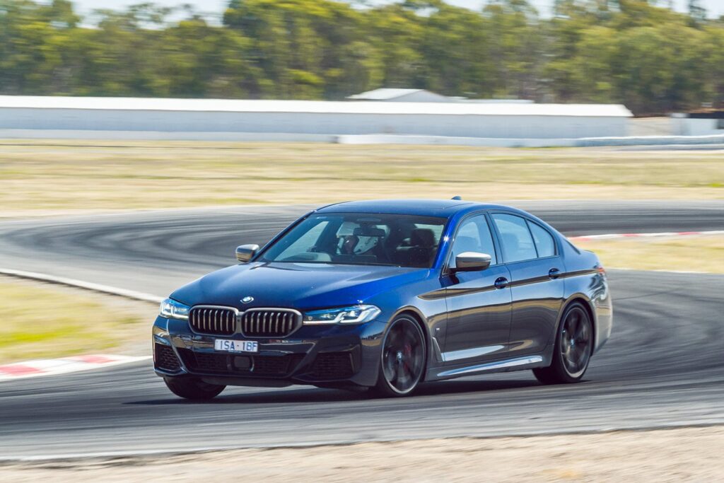 BMW M550i MOTOR Shootout