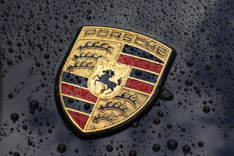 porsche head reg