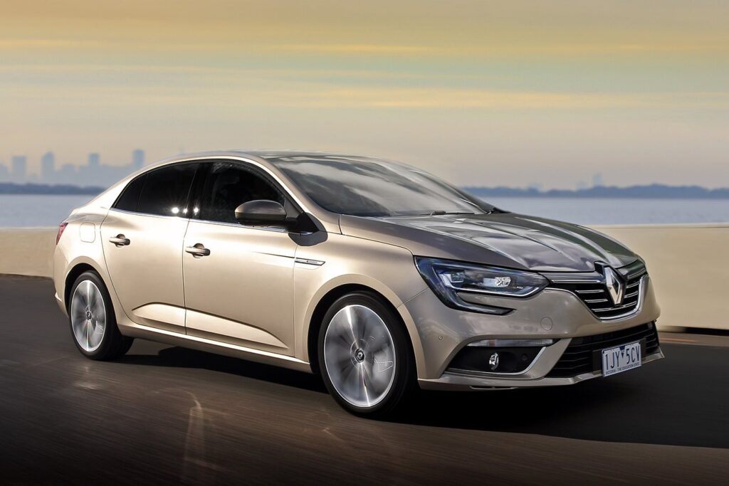 2017 Renault Megane Intens sedan quick review