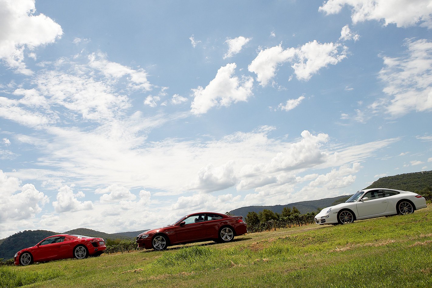 Audi R8 vs Porsche 911 Carrera S vs BMW M6 side