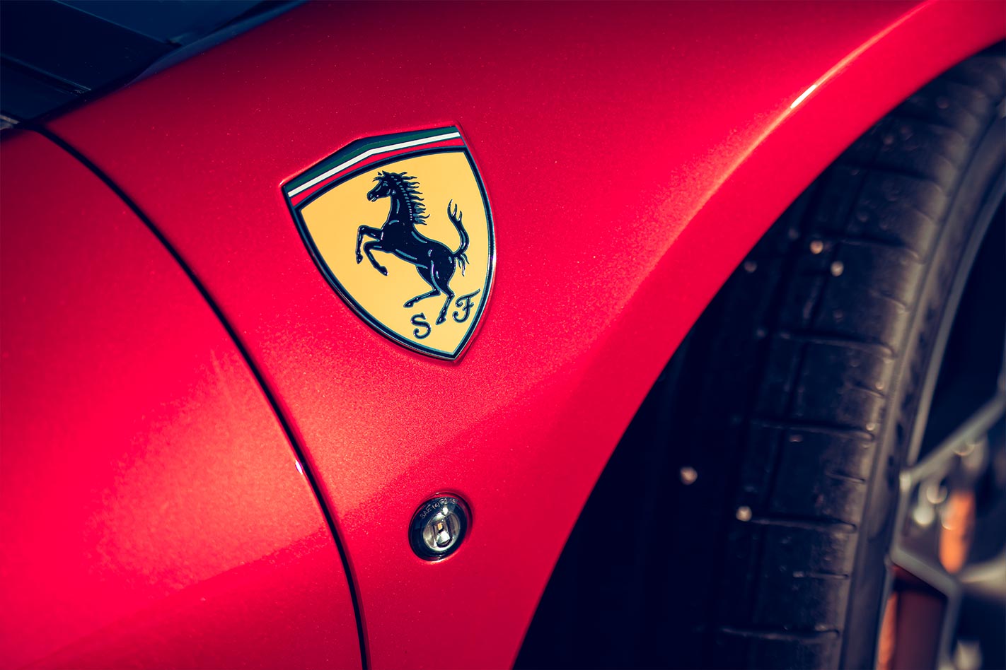 Ferrari F8 Tributo badge
