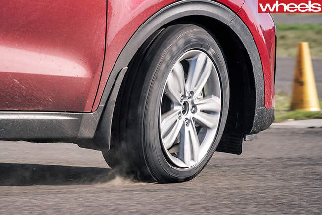 Kia -Sportage -tyre -and -rim