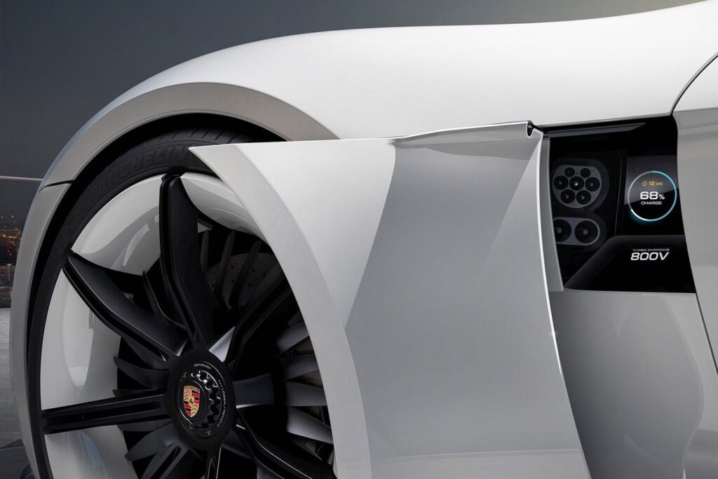 Auto giants bully Tesla supercharging network