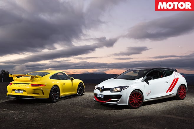 Porsche 911 GT3 vs Renault Megane Trophy R