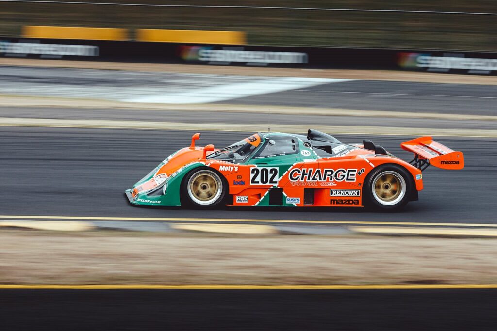Mazda 767B side