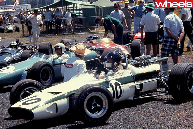 Tasman -Cup -Race -Start -Photo -circa -1964-1975