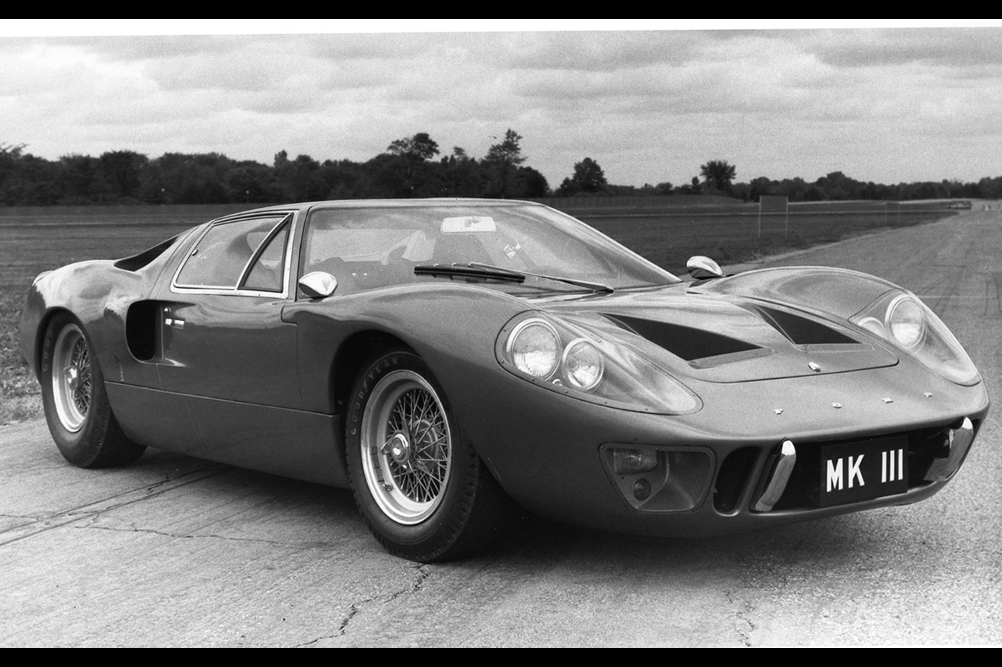 Ford -GT40-Mk -III-street -car