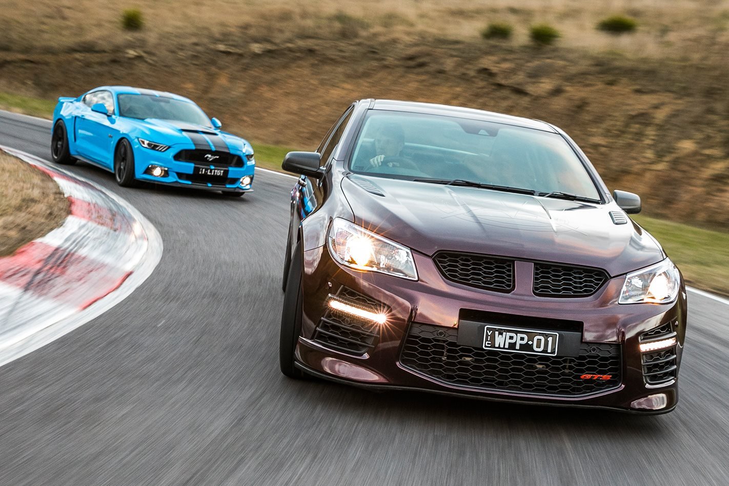 2017 Herrod Mustang GT vs 2017 Walkinshaw W557