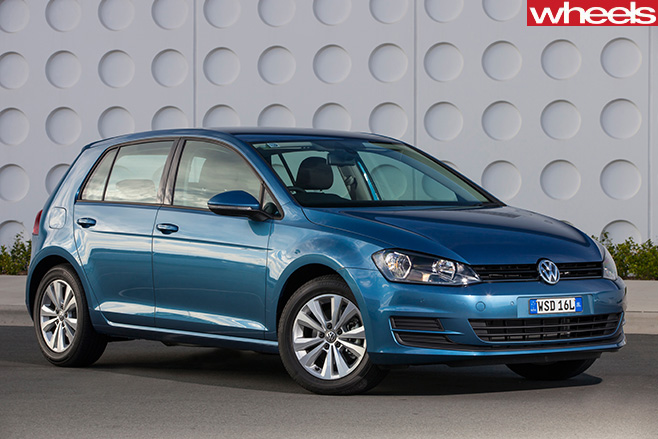 White -Volkswagen -Golf -front
