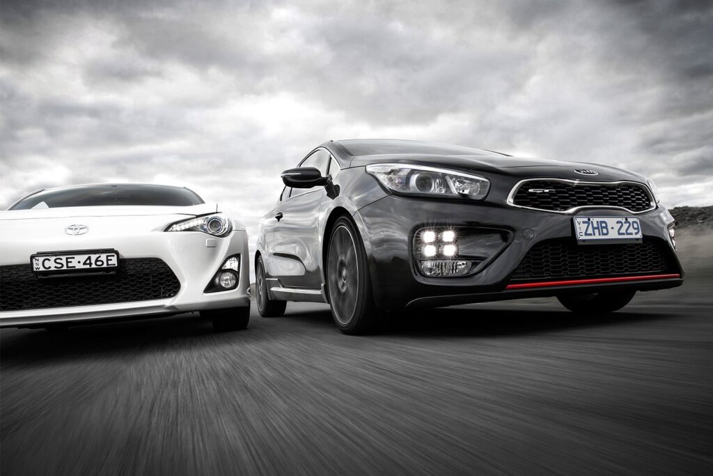 Kia ProCeed GT vs Toyota 86 GTS