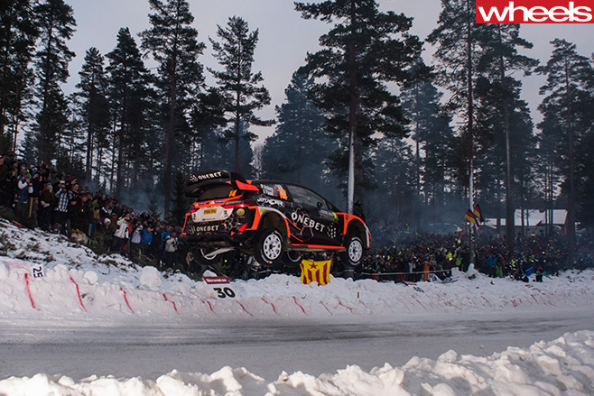 Citroen -C3-rally -jump