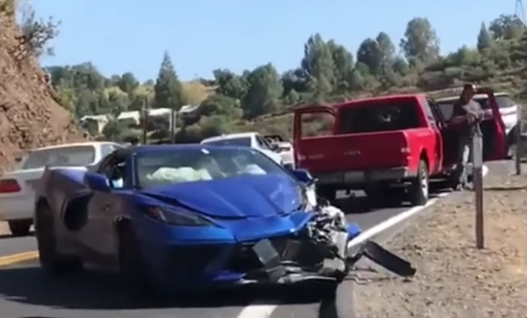 crashed chevrolet corvette 2020