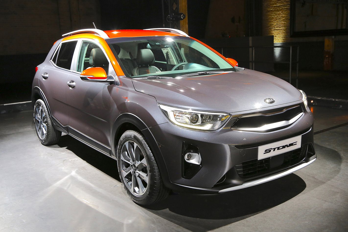 2017 Kia Stonic baby SUV images leak online