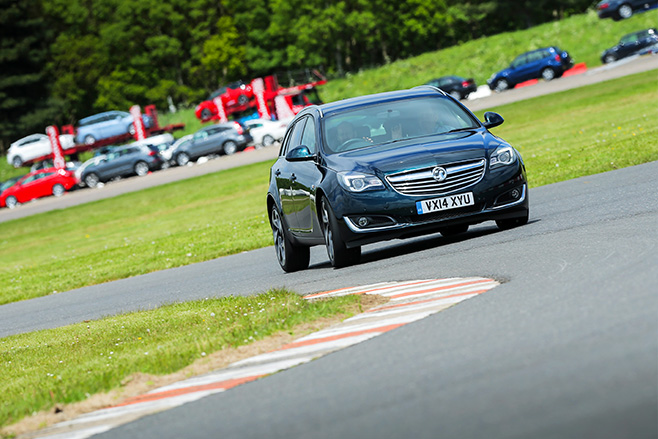 Vauxhall Insignia wagon turning
