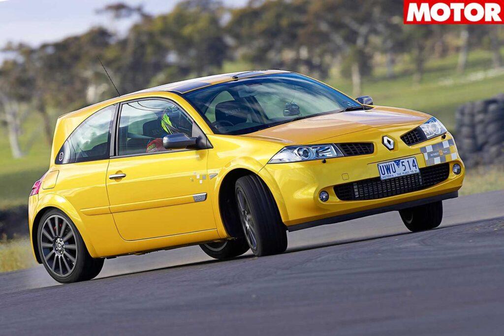 2008 Renault Megane R26 throwback classic MOTOR