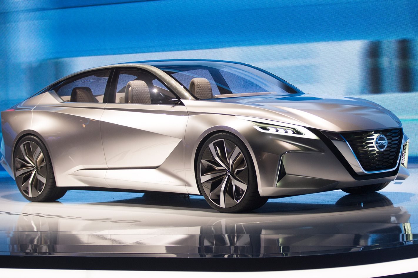 Nissan Vmotion 2 concept