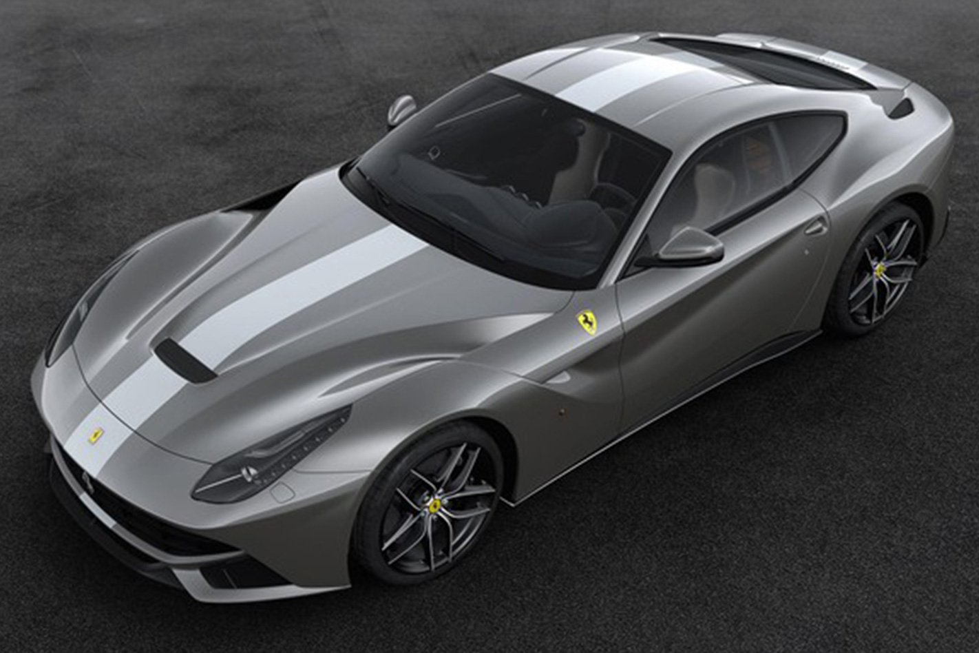 Ferrari F12 Berlinetta retro livery 36