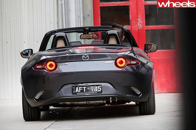Mazda -MX-5-GT-roadster -rear