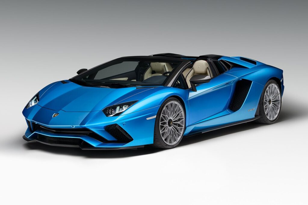 2018 Lamborghini Aventador S Roadster revealed