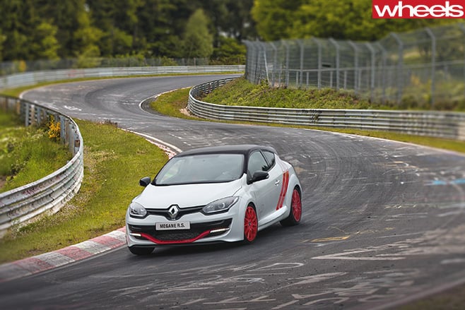 Renault -Megane -RS-driving -front -side
