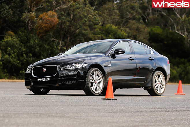 Jaguar -XE-front -side