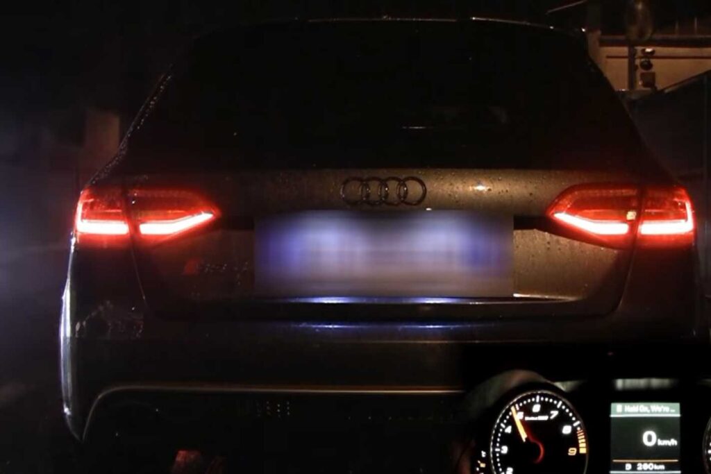 Straight-piped Audi RS4 Avant hooned Monaco