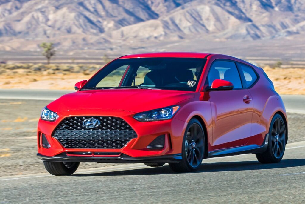 2018 Hyundai Veloster Turbo main