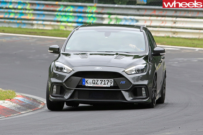 Ford -Focus -RS500-front -driving