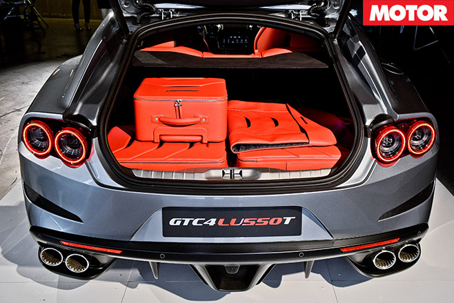 Ferrari GTC4 Lusso T boot