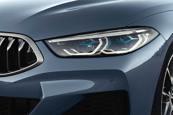 BMW M850i headlights
