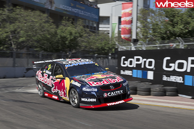 Jamie -Whincup -driving -corner