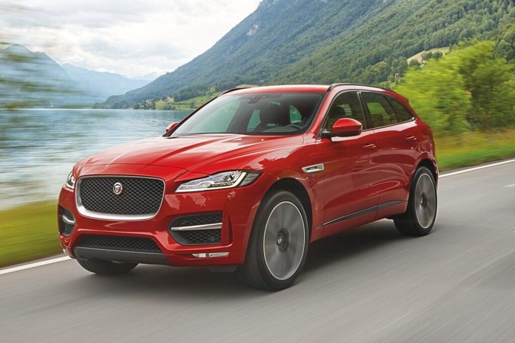 Jaguar F-Pace revealed
