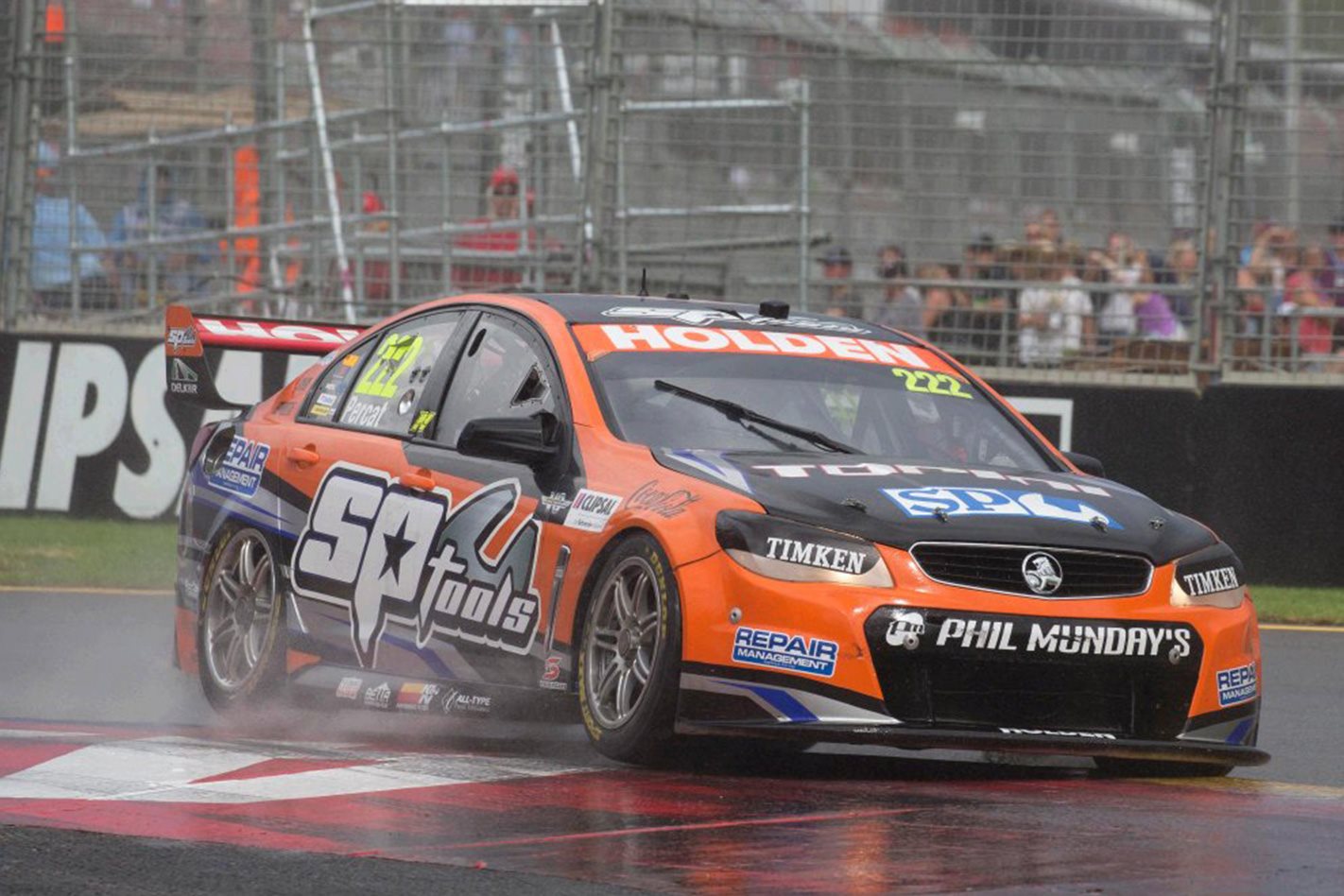 Percat wins Clipsal 500