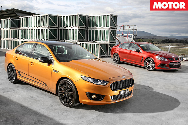 Hsv vs xr8 still