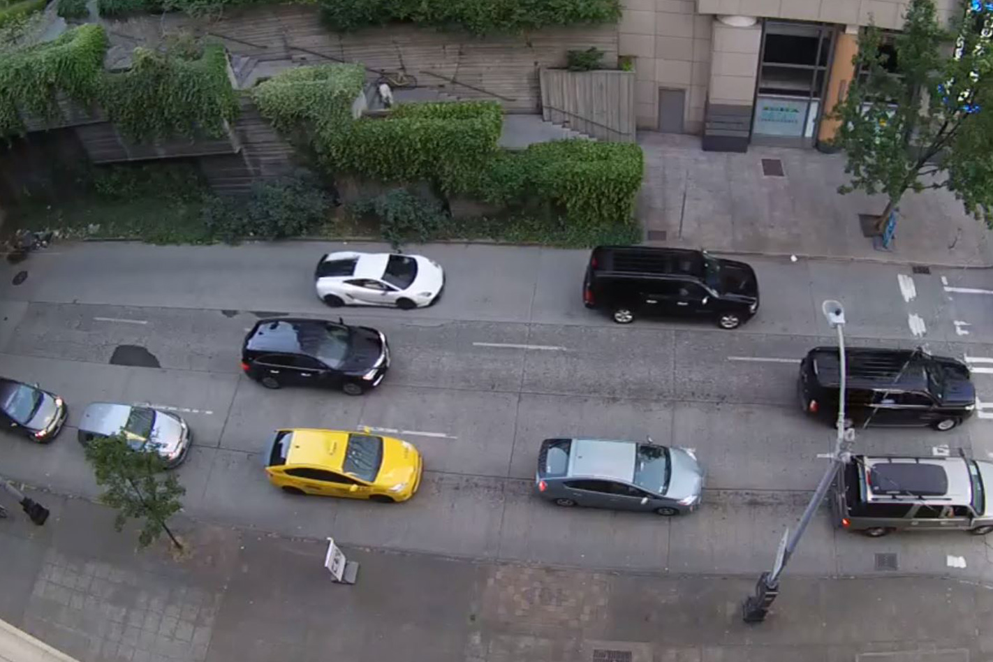 Lamborghini Gallardo on busy street