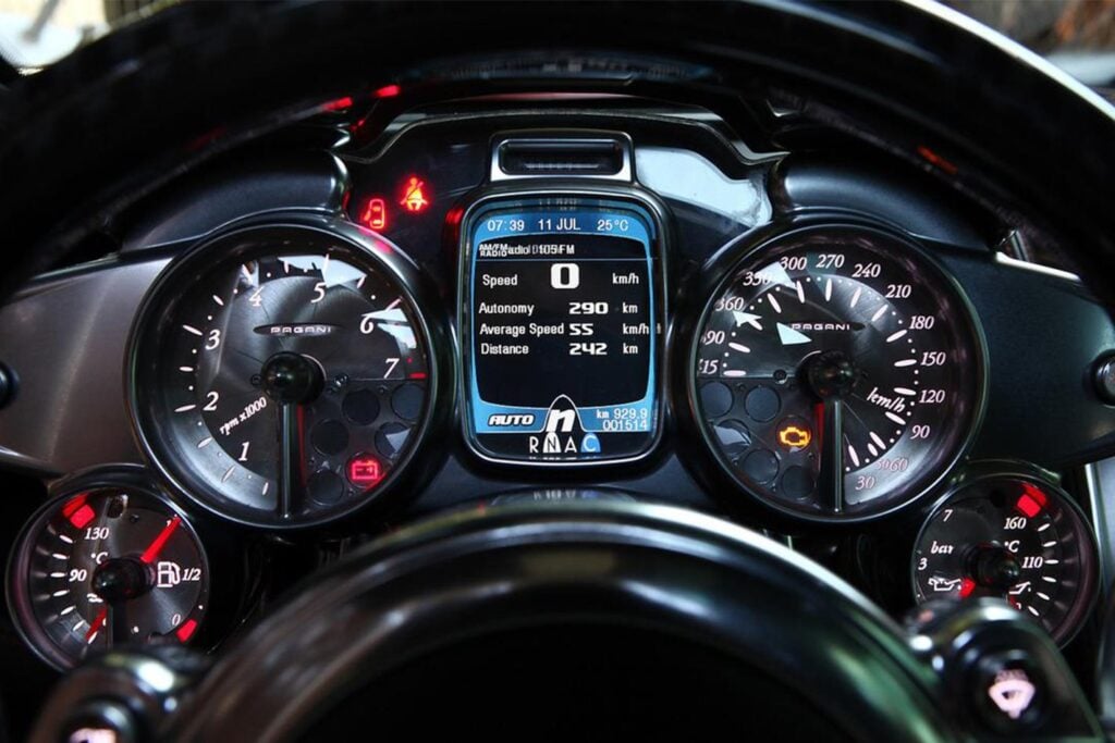 Nine greatest car gauges