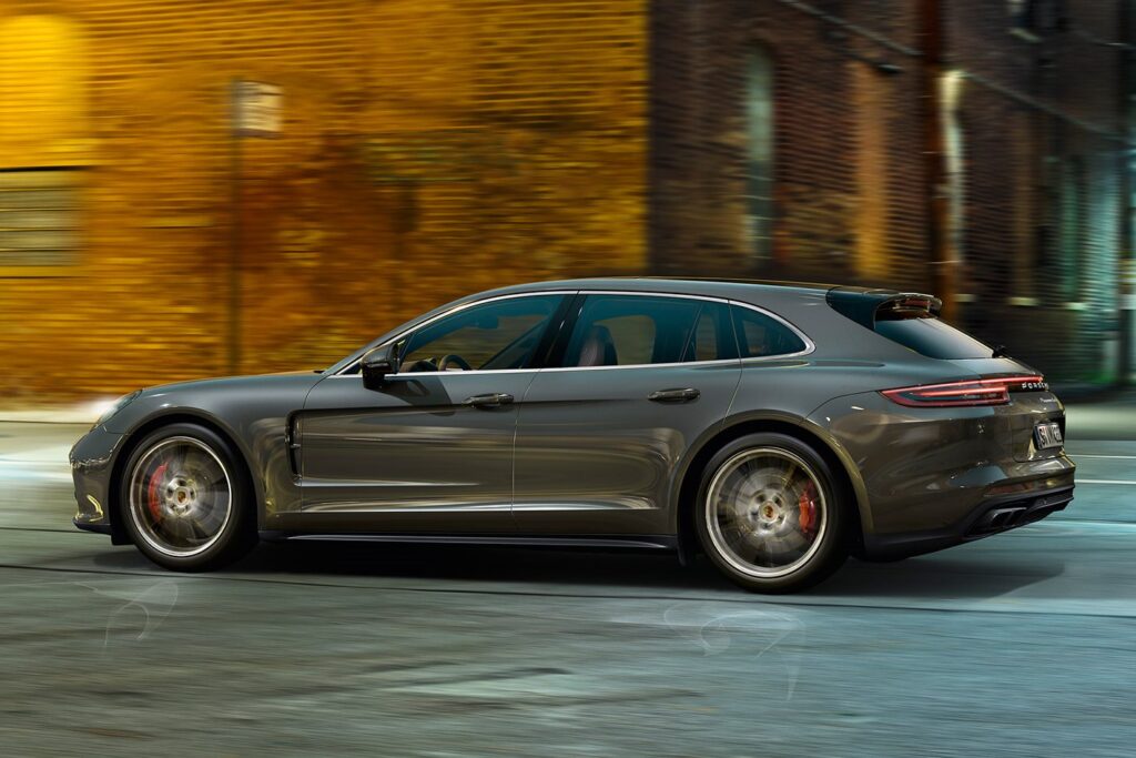 2018 Porsche Panamera Sport Turismo revealed main