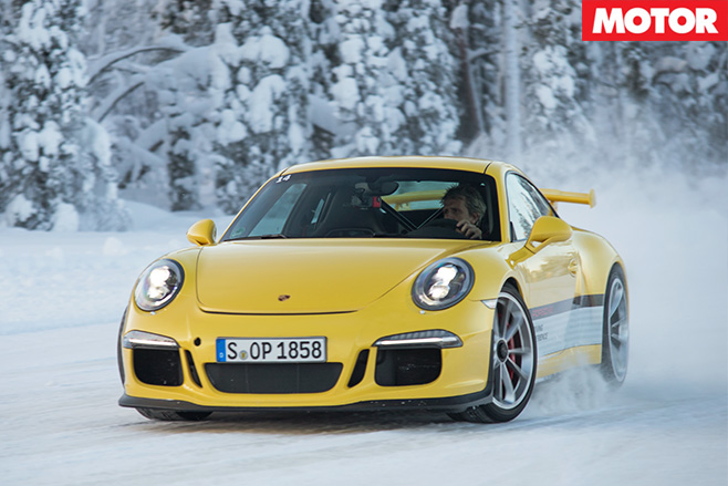 Luffy driving porsche gt3