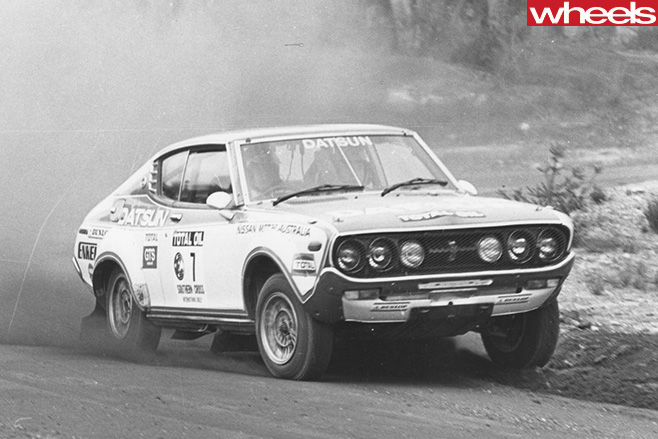 Rauno -Aaltonen -racing -Datsun
