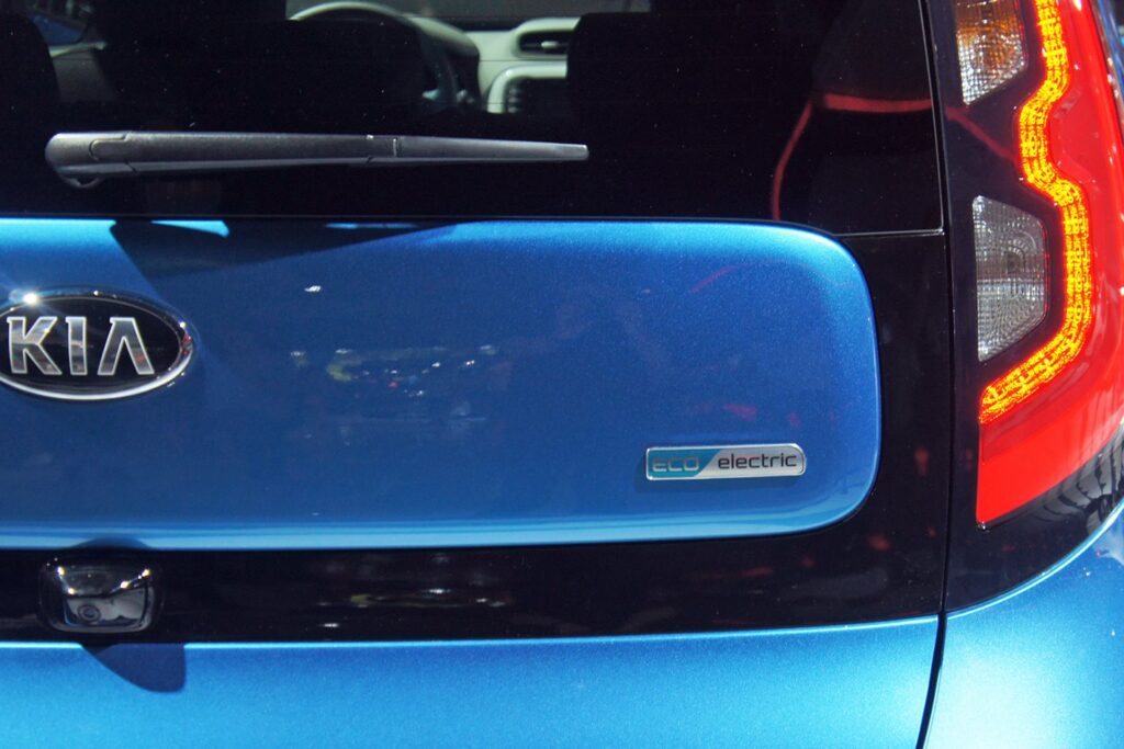 Kia compact SUV coming 2019