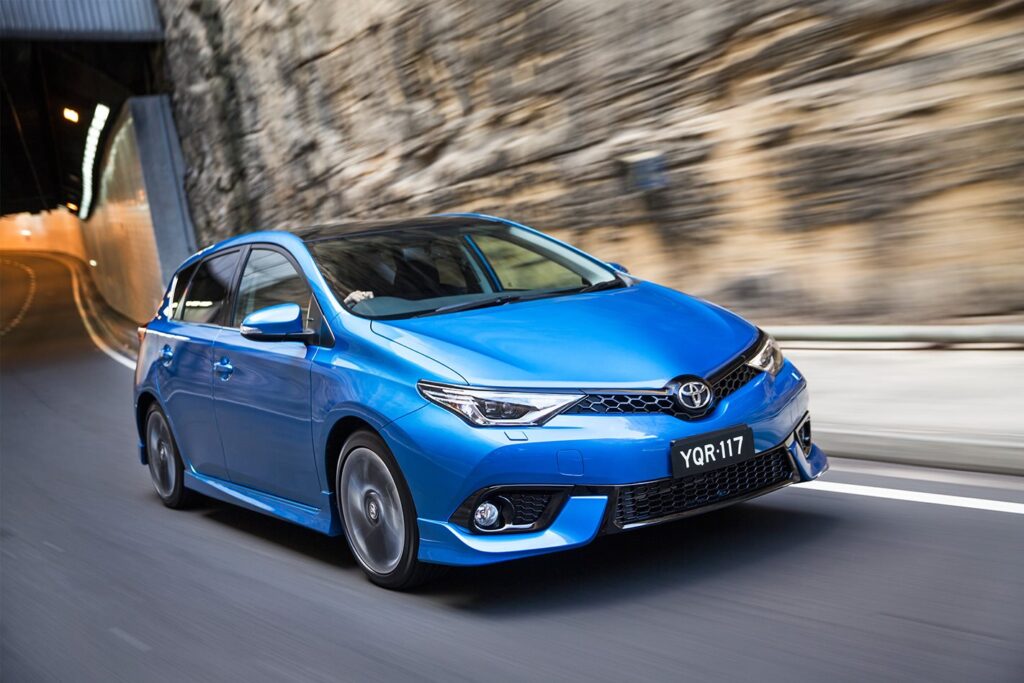 VFACTS Trade utes battle for November sales title