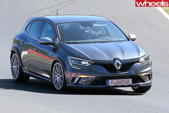 2018 Renault Megane RS prototype mule at Nurbergring