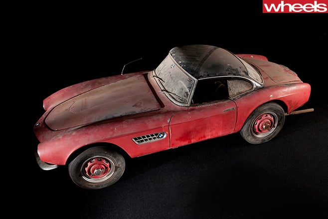 Classic -red -BMW-507