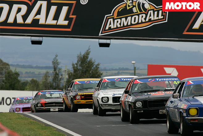Holden hq racing 3