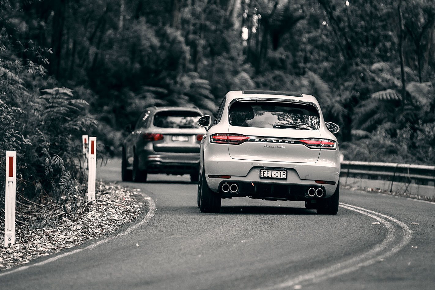 2020 Porsche Macan Turbo v 2020 Mercedes-AMG GLC63 S